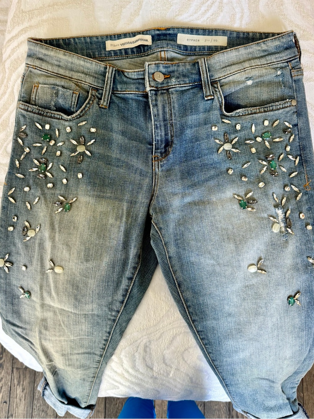 Pilcro Anthropologie Distressed Embellished Boyfriend Jeans Sz 29 - Picture 2 of 6